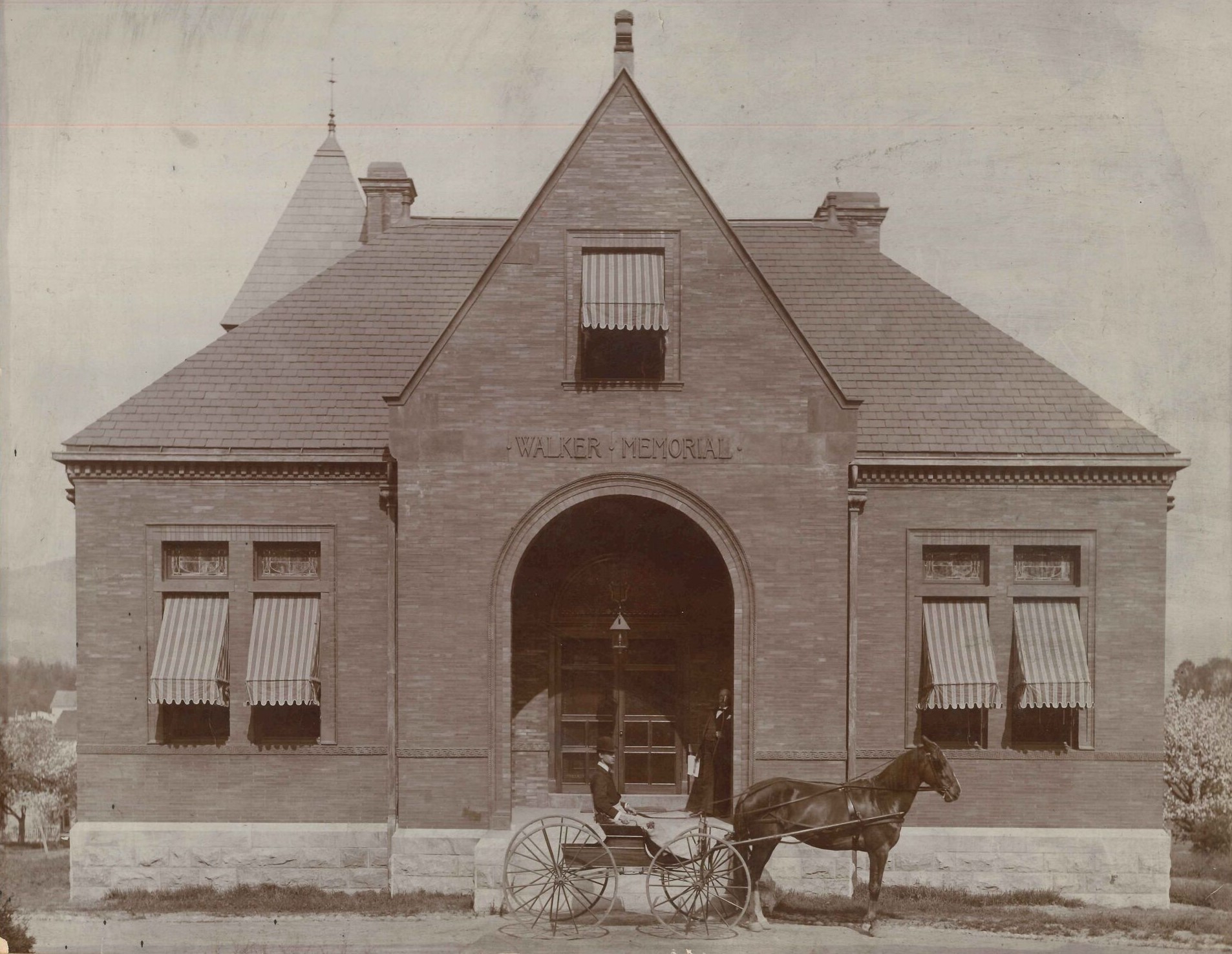 Home Maclure Library